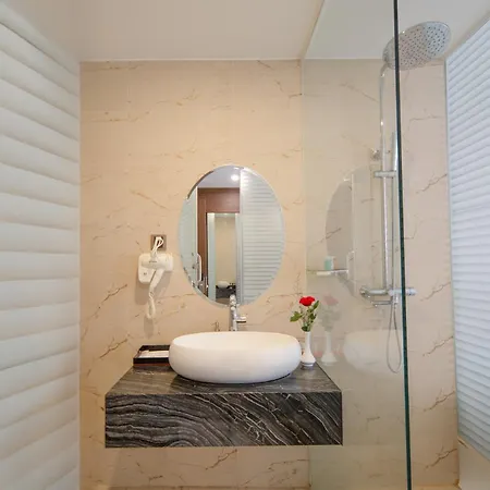 Vesna Hotel Nha Trang Exterior photo